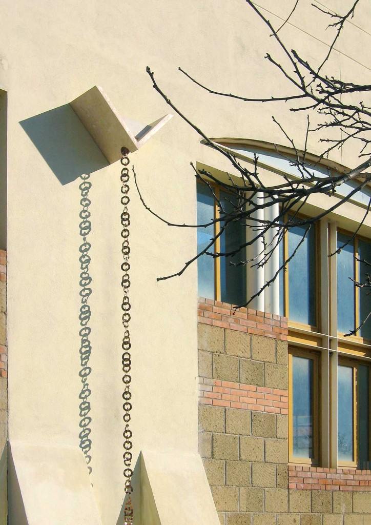 Scuola Media Pietro Metastasio - Dettaglio della gronda