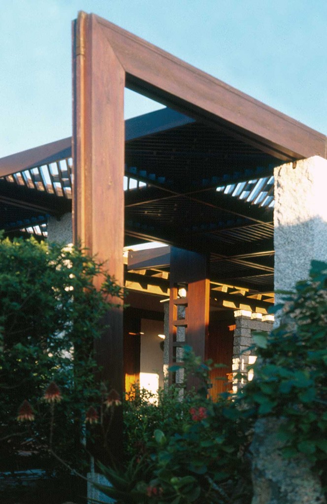 Porto San Paolo - Dettaglio delle travature della veranda