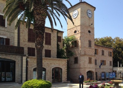 Torre dell'orologio - Veduta della piazza