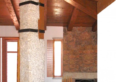 Porto San Paolo - Dettaglio dell'incastro tra pietra e legno